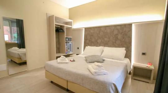 Dynasty Suites Downtown Apartments - 51