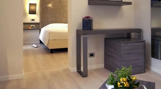 Dynasty Suites Downtown Apartments - 52