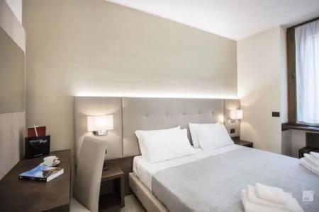 Dynasty Suites Downtown Apartments - 55