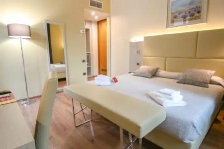 Dynasty Suites Downtown Apartments - 1