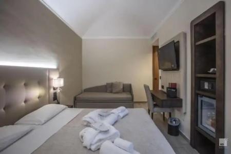 Dynasty Suites Downtown Apartments - 41