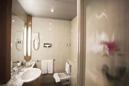 Dynasty Suites Downtown Apartments - 53