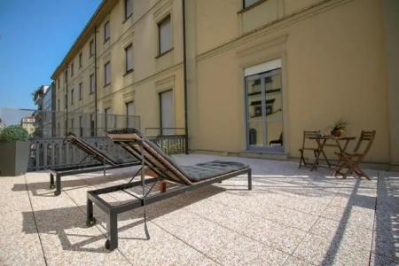 Dynasty Suites Downtown Apartments - 26