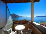 Standard Quadruple room with lake view