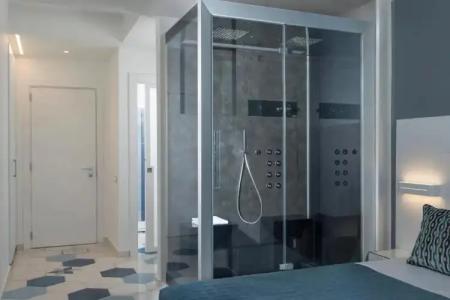 Lloyd's Baia - 58