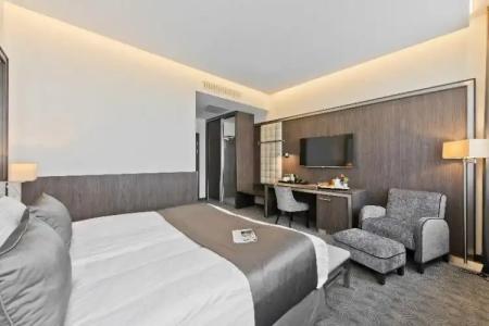 Congress Avenue - 61