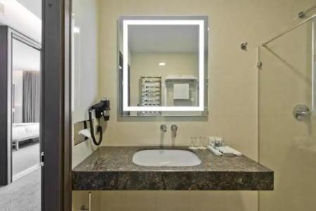 Congress Avenue - 94