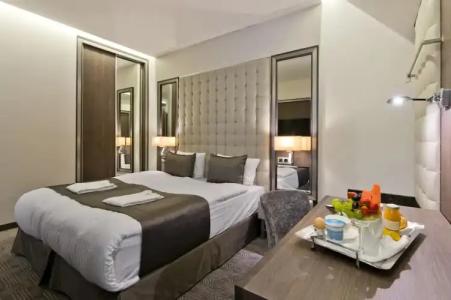 Congress Avenue - 110