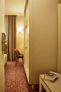 Ratonda Centrums - 100