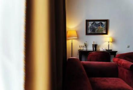 Mabre Residence - 126