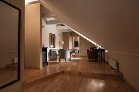 Mabre Residence - 130