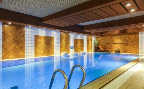 Le Royals & Resorts - 20