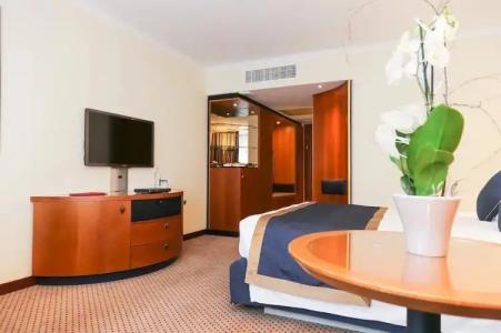 Le Royals & Resorts - 53