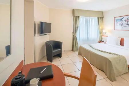 Best Western Plus Grand Victor Hugo - 4