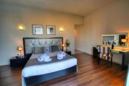 St Julian's Bay - 82