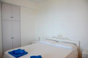 Stavros Bay, Tinos Town