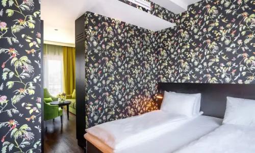 Thon Gyldenløve - 44