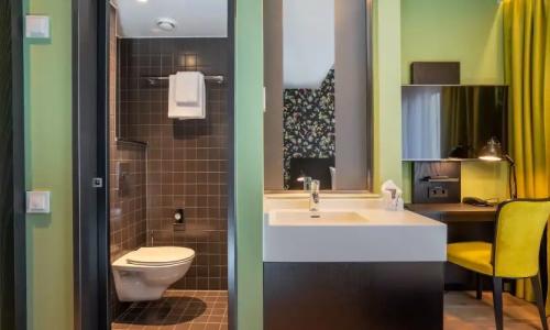 Thon Gyldenløve - 6