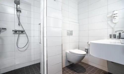 Thon Gyldenløve - 7