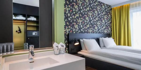 Thon Gyldenløve - 32