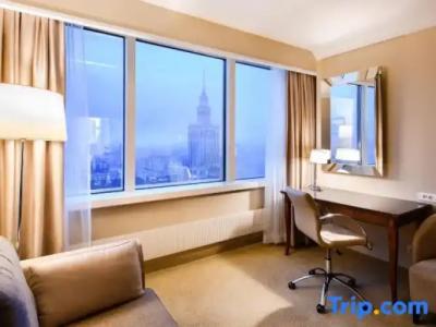 Warsaw Presidential - 98