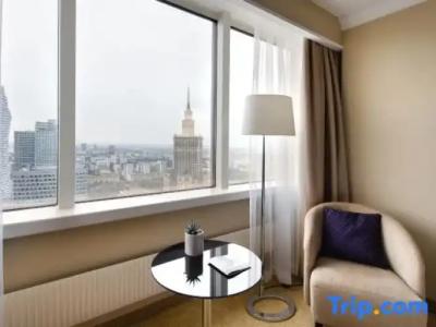 Warsaw Presidential - 67