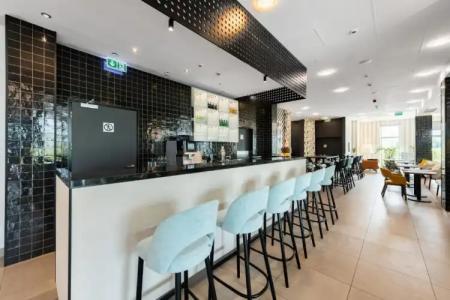 Ibis Styles Warszawa Airport - 17