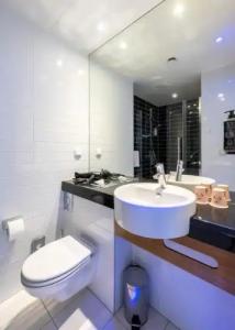 Ibis Styles Warszawa Airport - 9