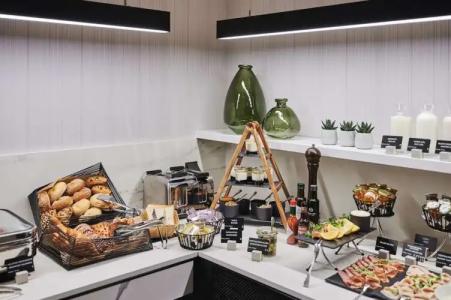 Radisson Collection, - 82