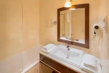 Golden Tulip Warszawa Centrum - 43