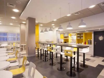 Premiere Classe Warszawa Centrum - 16