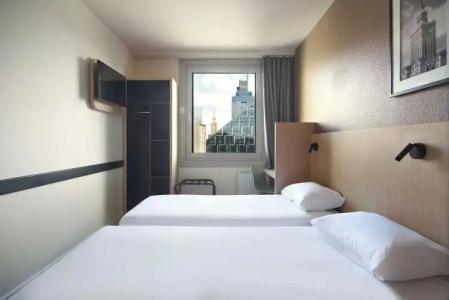 Premiere Classe Warszawa Centrum - 35