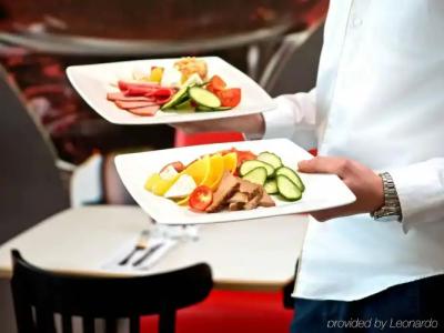 Ibis Warszawa Ostrobramska - 9