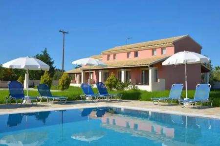 Megali Luxuries Apartments - 15