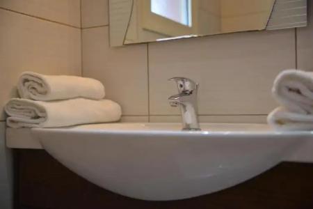 Megali Luxuries Apartments - 12