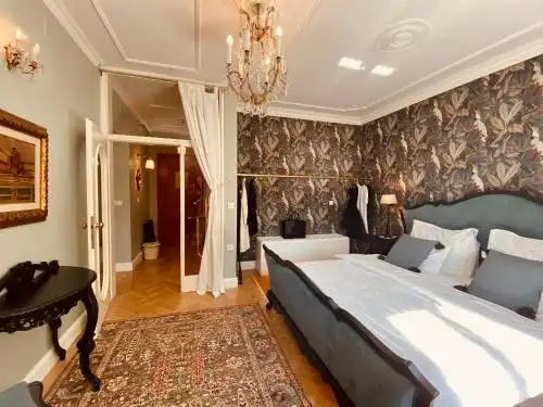 Adora Luxury - 30