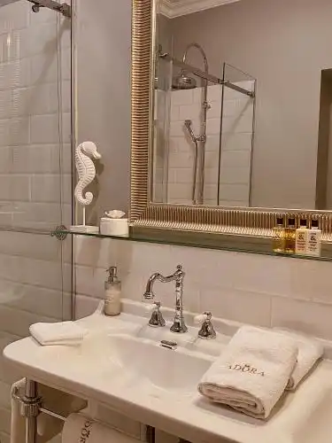Adora Luxury - 1