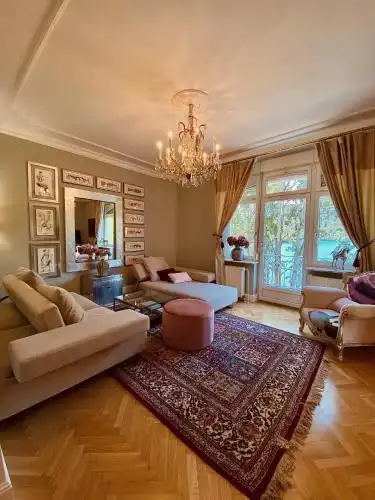 Adora Luxury - 8