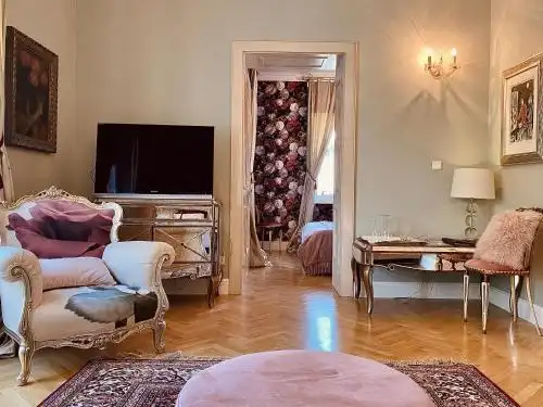 Adora Luxury - 5