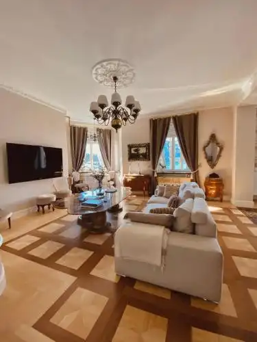 Adora Luxury - 3