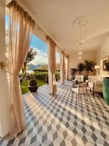 Adora Luxury - 19