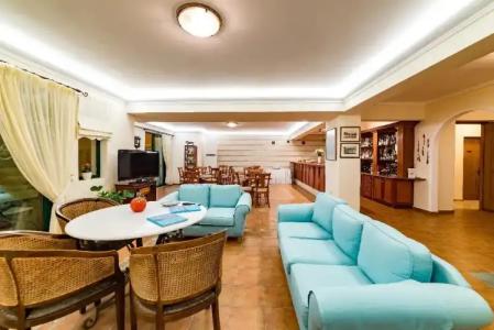 Andreolas Luxury Suites - 16