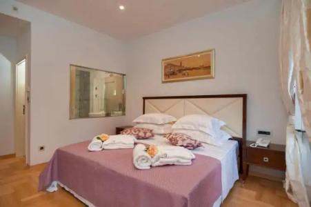 Heritage Antique - 40