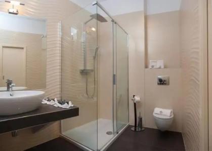 Heritage Antique - 16