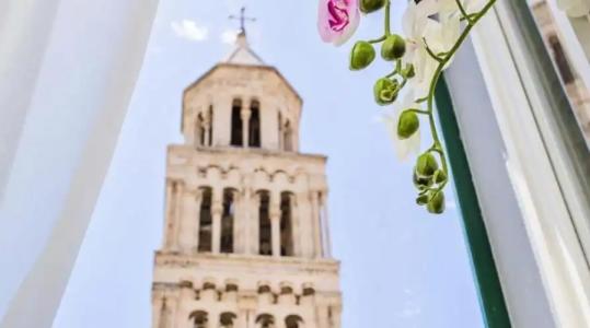 Heritage Antique - 23