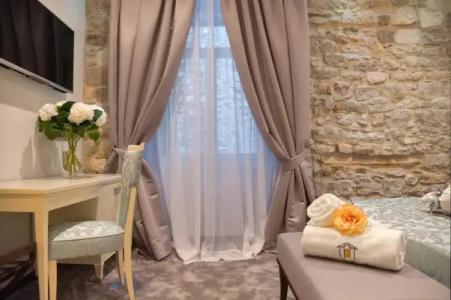 Heritage Antique - 11