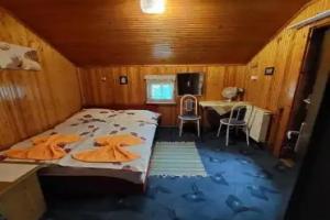 Garden Etterem Kávézó és Panzió Tahitótfalú, Tahitotfalu