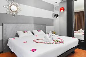 The Royal Palm Beach Front Hotel, Patong