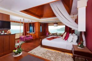 Diamond Cliff Resort & Spa - SHA Extra Plus, Patong