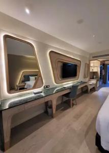 Amora Beach Resort Phuket - SHA Extra Plus - 39